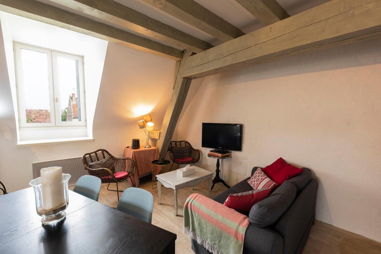 Appartement La Lirosane, 3 Studios, 3,7km Du Zoo, Centre-ville *