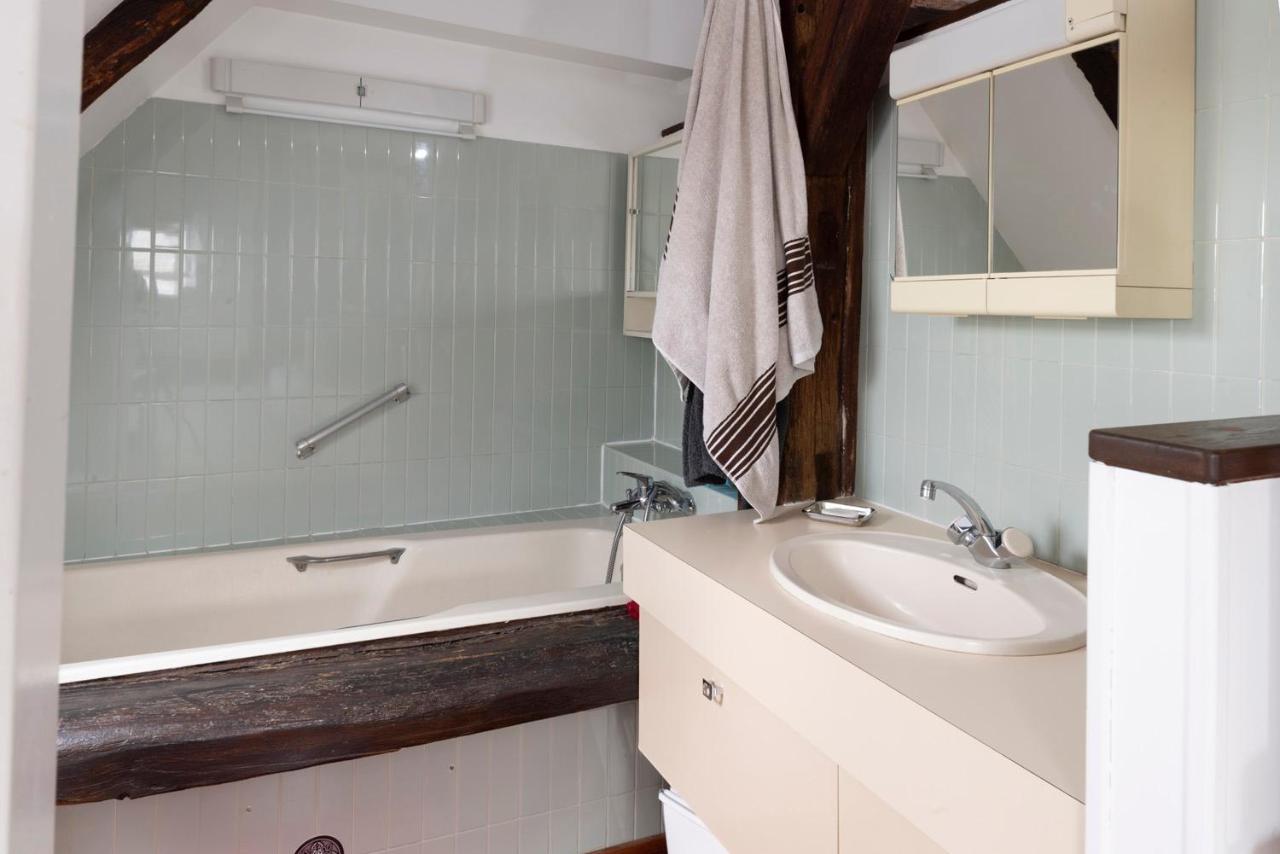 Appartement La Lirosane, 3 Studios, 3,7km Du Zoo, Centre-ville *