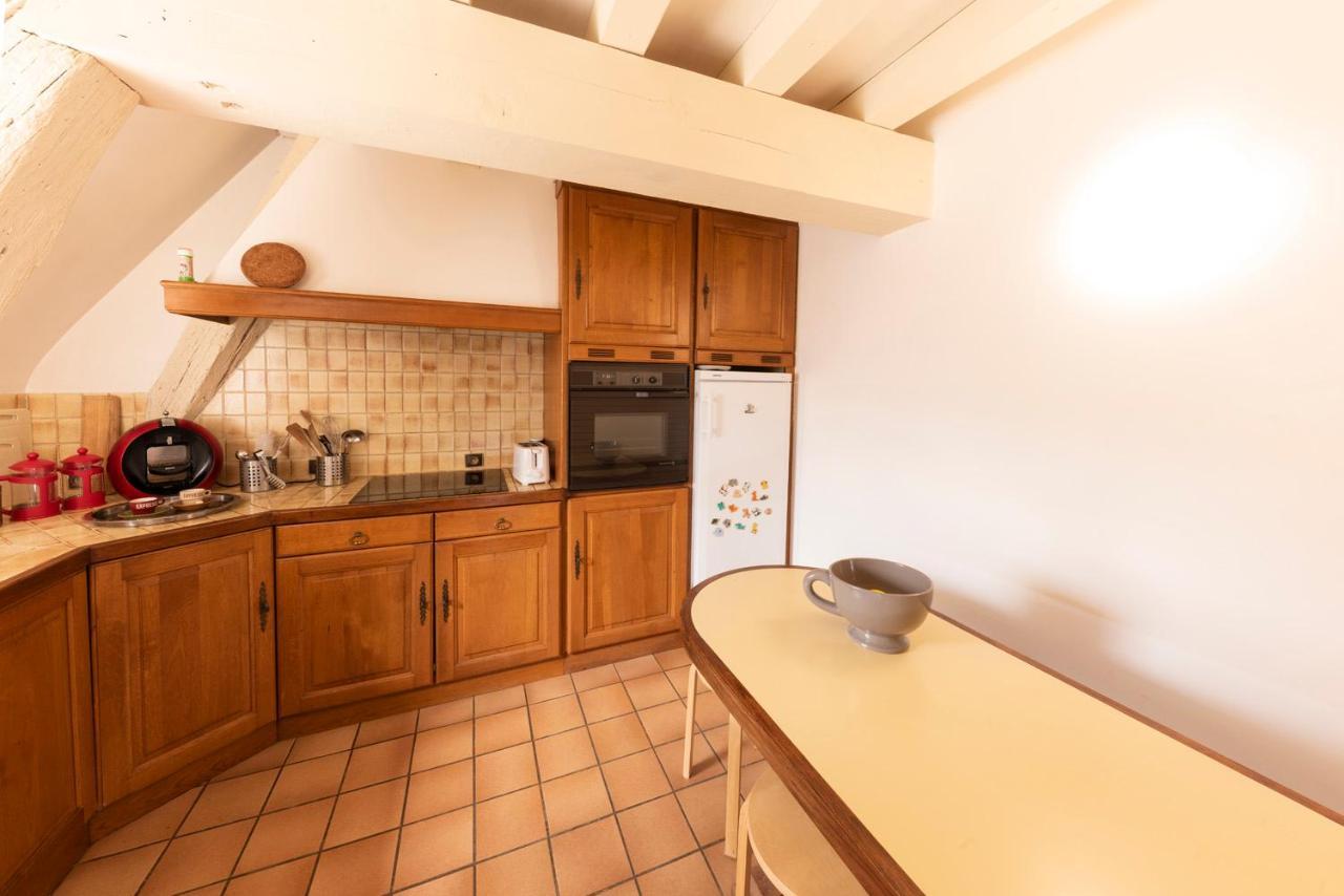 Apartment La Lirosane, 3 Studios, 3,7km Du Zoo, Centre-ville