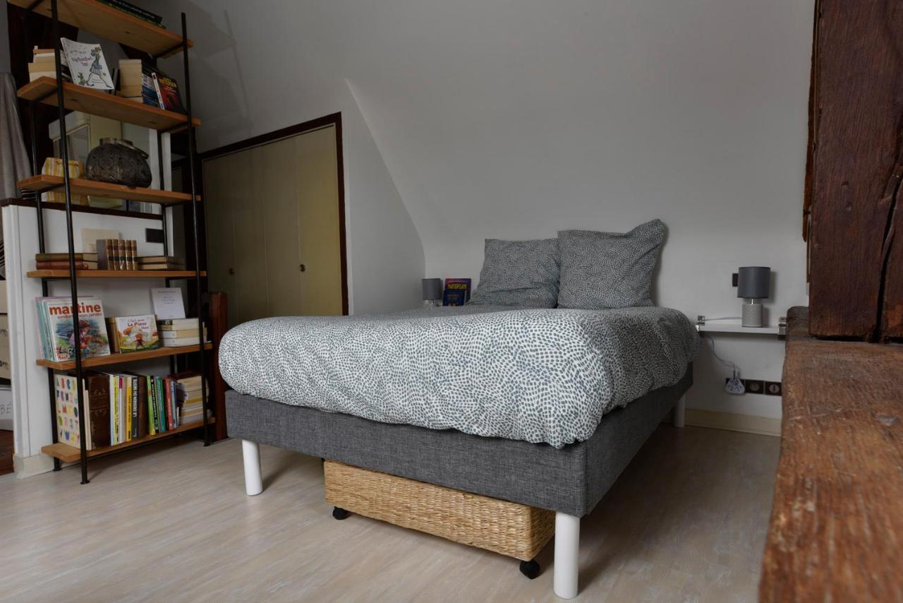 Appartement La Lirosane, 3 Studios, 3,7km Du Zoo, Centre-ville